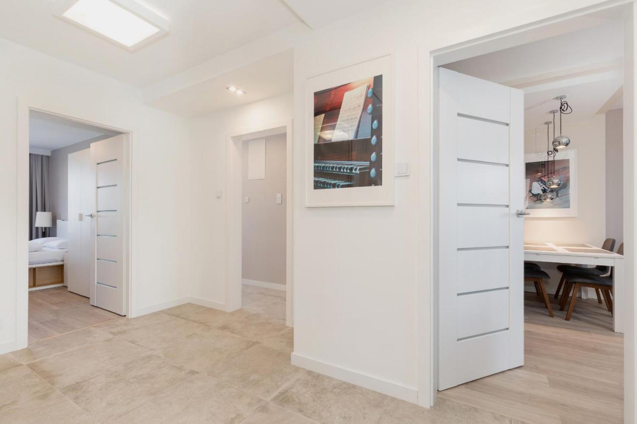 Apartament Z Widokiem Na Port Swinoujscie By Noclegi Renters Bagian luar foto