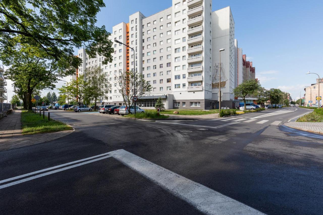 Apartament Z Widokiem Na Port Swinoujscie By Noclegi Renters Bagian luar foto